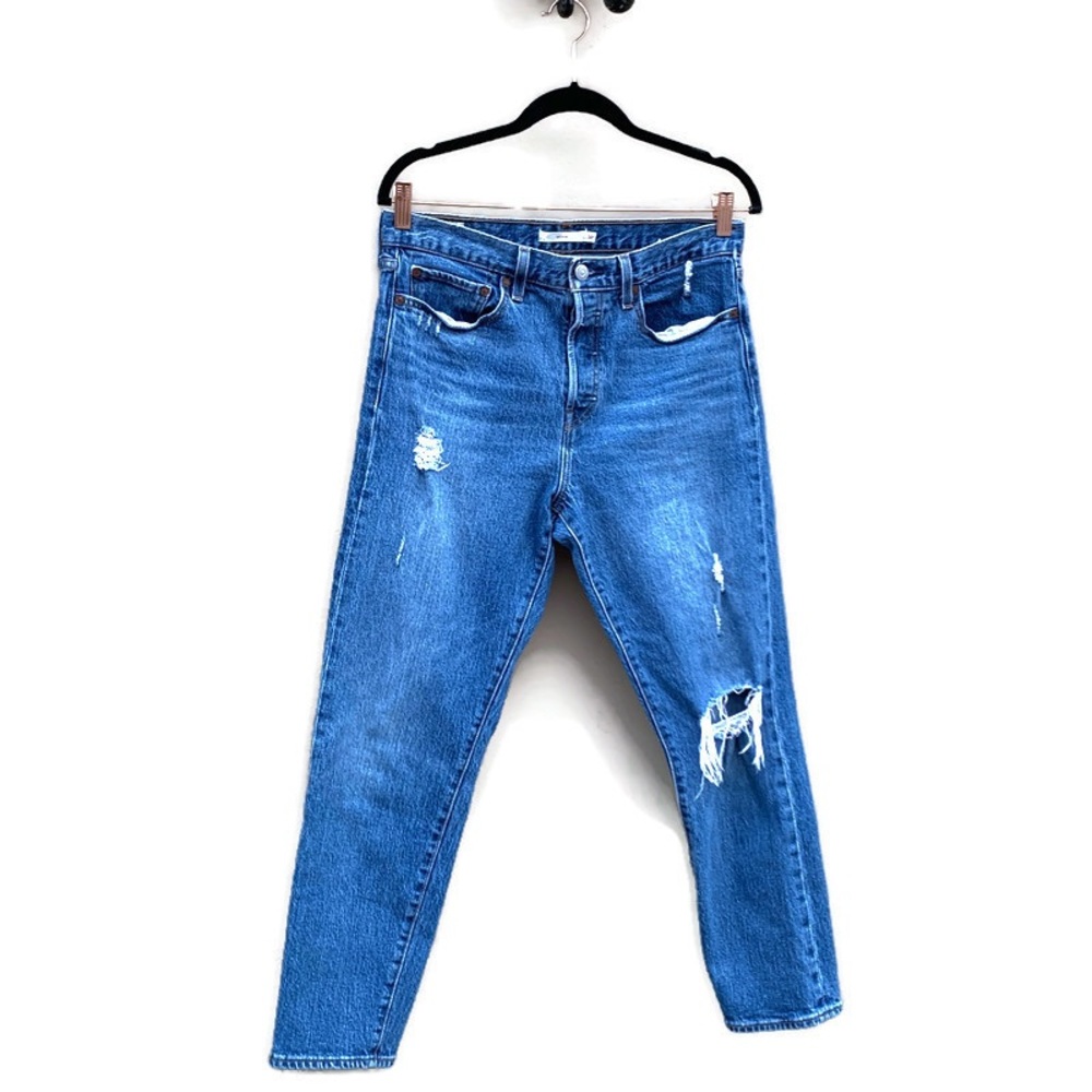 Levi’s Premium Wedgie Distressed High Rise Denim Jeans 30